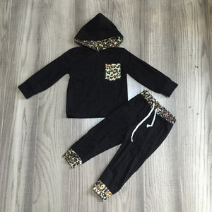 Fall Preorder: Black/Leopard Fuzzy Loungewear Outfit